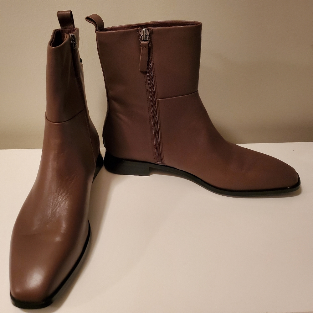 WHO WHAT WEAR, BROWN ANKLE BOOTS